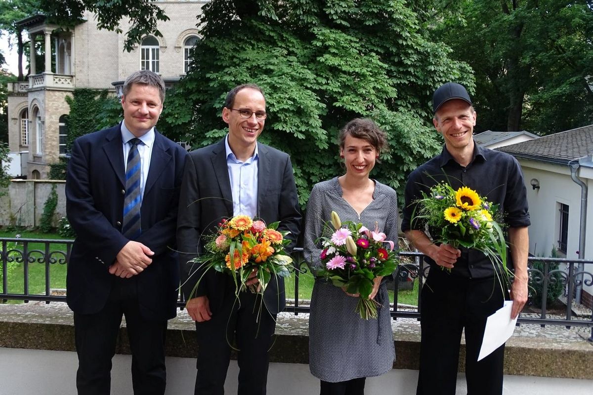 enlarge the image: Die Preisträgerin und die Preisträger der Promotionspreise und des Katharina-Windscheid-Preises 2015. Foto: Clemens Volkmann