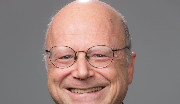 Portraitfoto von Malachi Hacohen