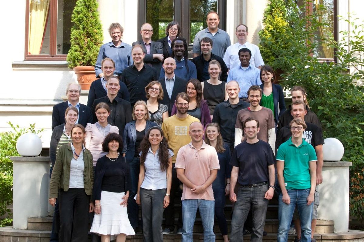 enlarge the image: Die Teilnehmenden des Seminar „Junge Wissenschaft und Praxis“ 2011. Foto: Kristin Baumert