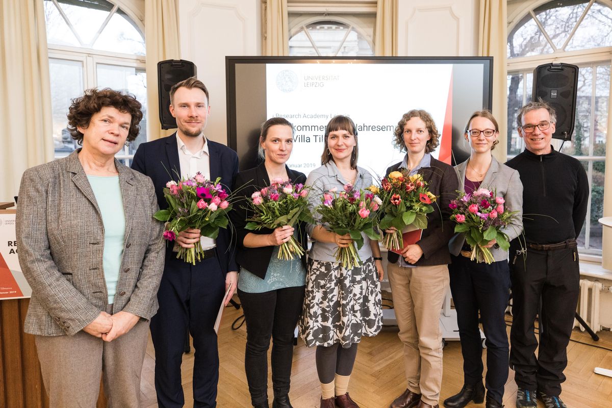 zur Vergrößerungsansicht des Bildes: Die Preisträgerinnen und Preisträger der Promotionspreise und des Katharina-Windscheid-Preises 2018. Foto: Christian Hüller